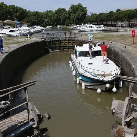 Chez Martine Cote Canal *